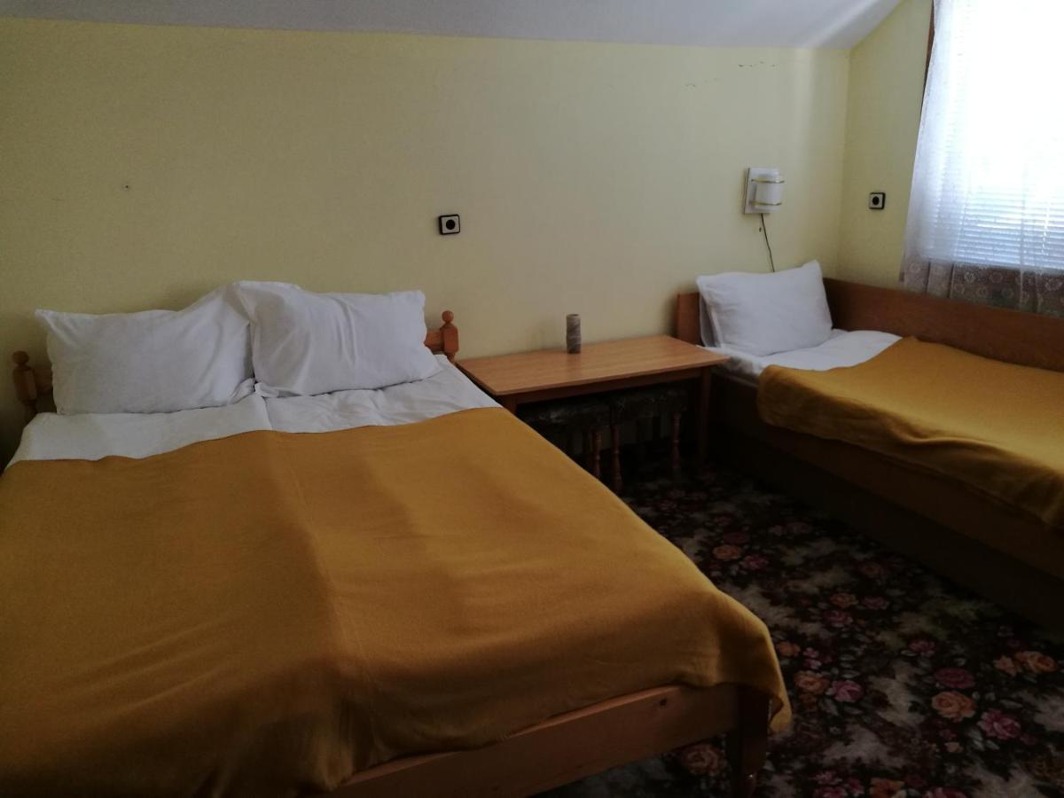 Самостоятелни Стаи В Къща За Гости Балкан Ribarica Εξωτερικό φωτογραφία